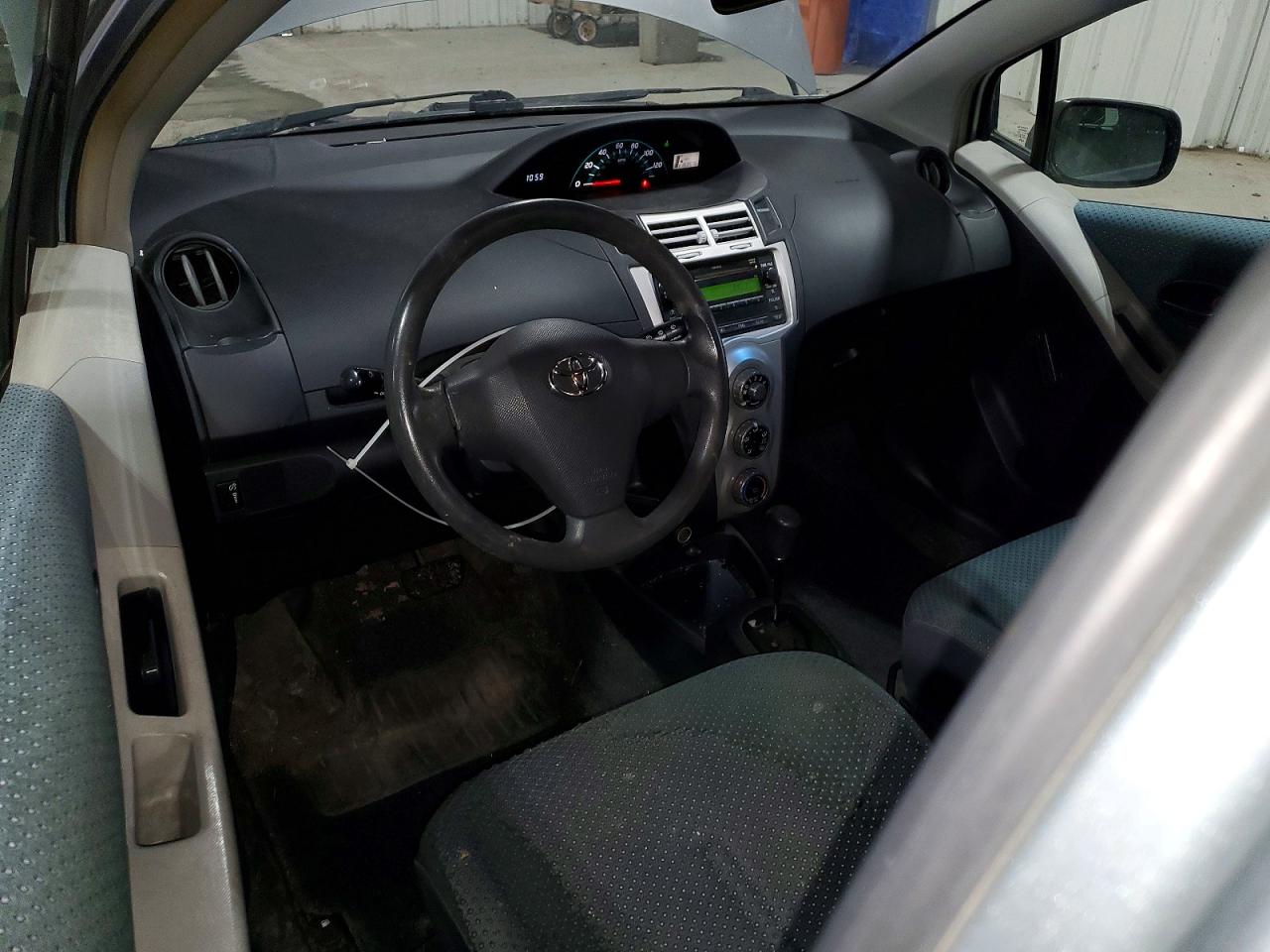 2007 TOYOTA YARIS photo 8