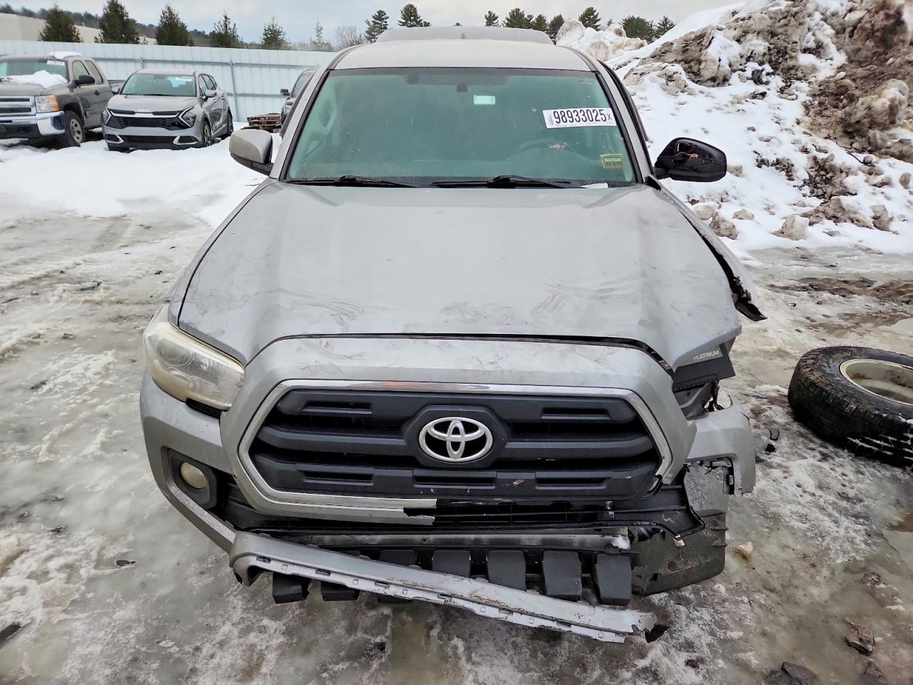 2017 TOYOTA TACOMA DOUBLE CAB photo 9