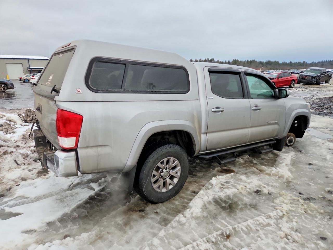 2017 TOYOTA TACOMA DOUBLE CAB photo 5