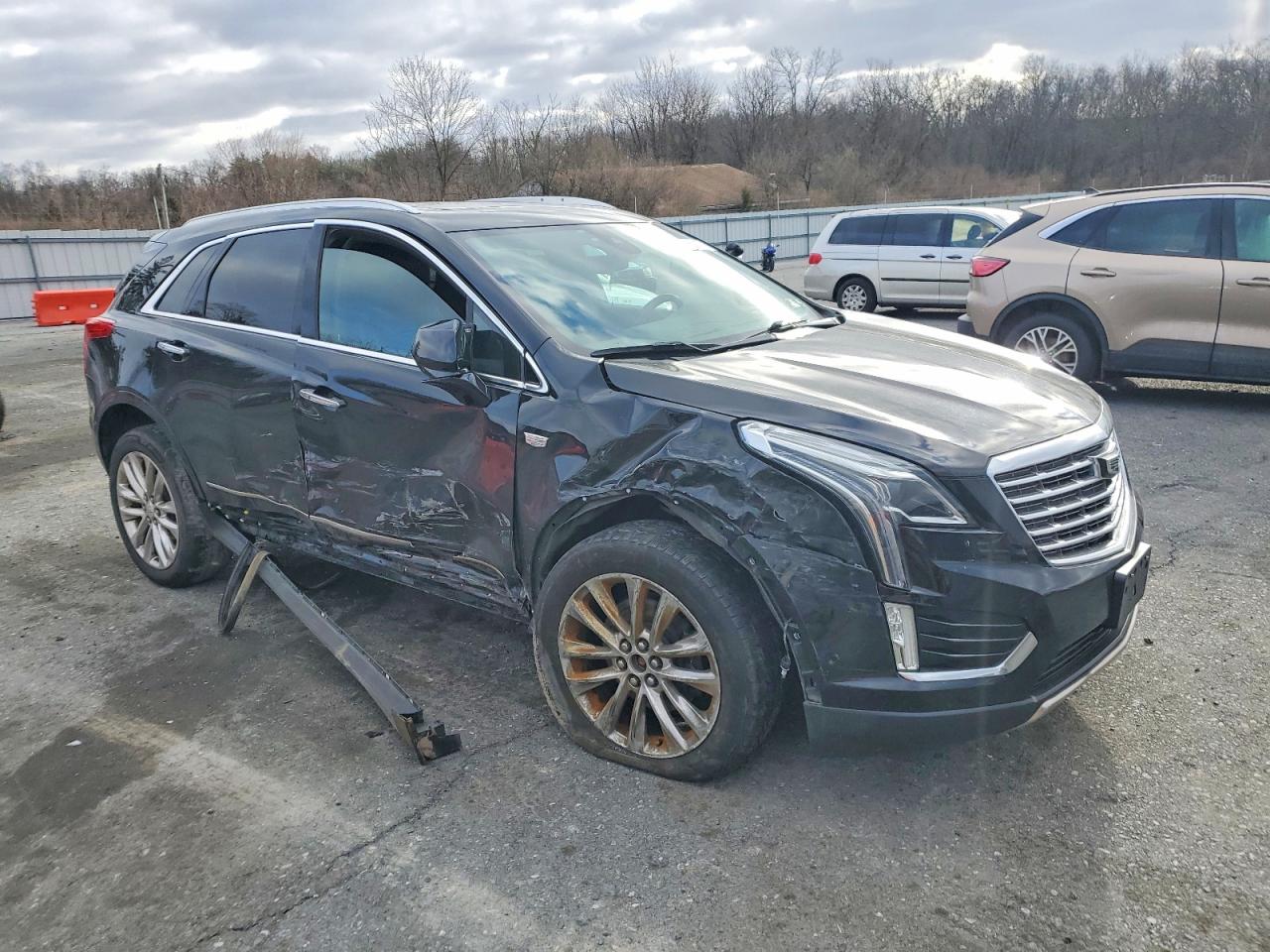 2018 CADILLAC XT5 PLATINUM photo 4
