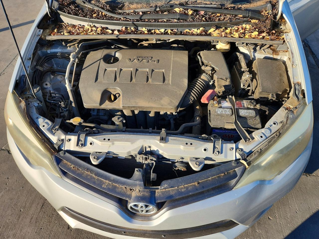 2015 TOYOTA COROLLA LE photo 11