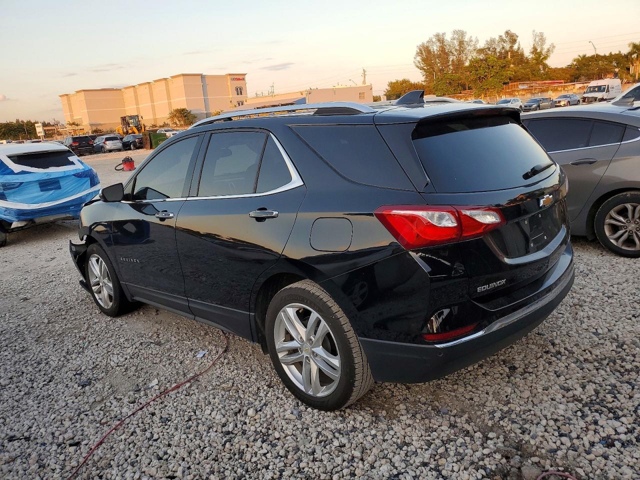 2021 CHEVROLET EQUINOX PREMIER photo 2