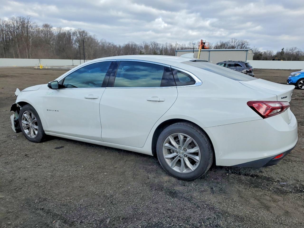 2021 CHEVROLET MALIBU LT photo 4