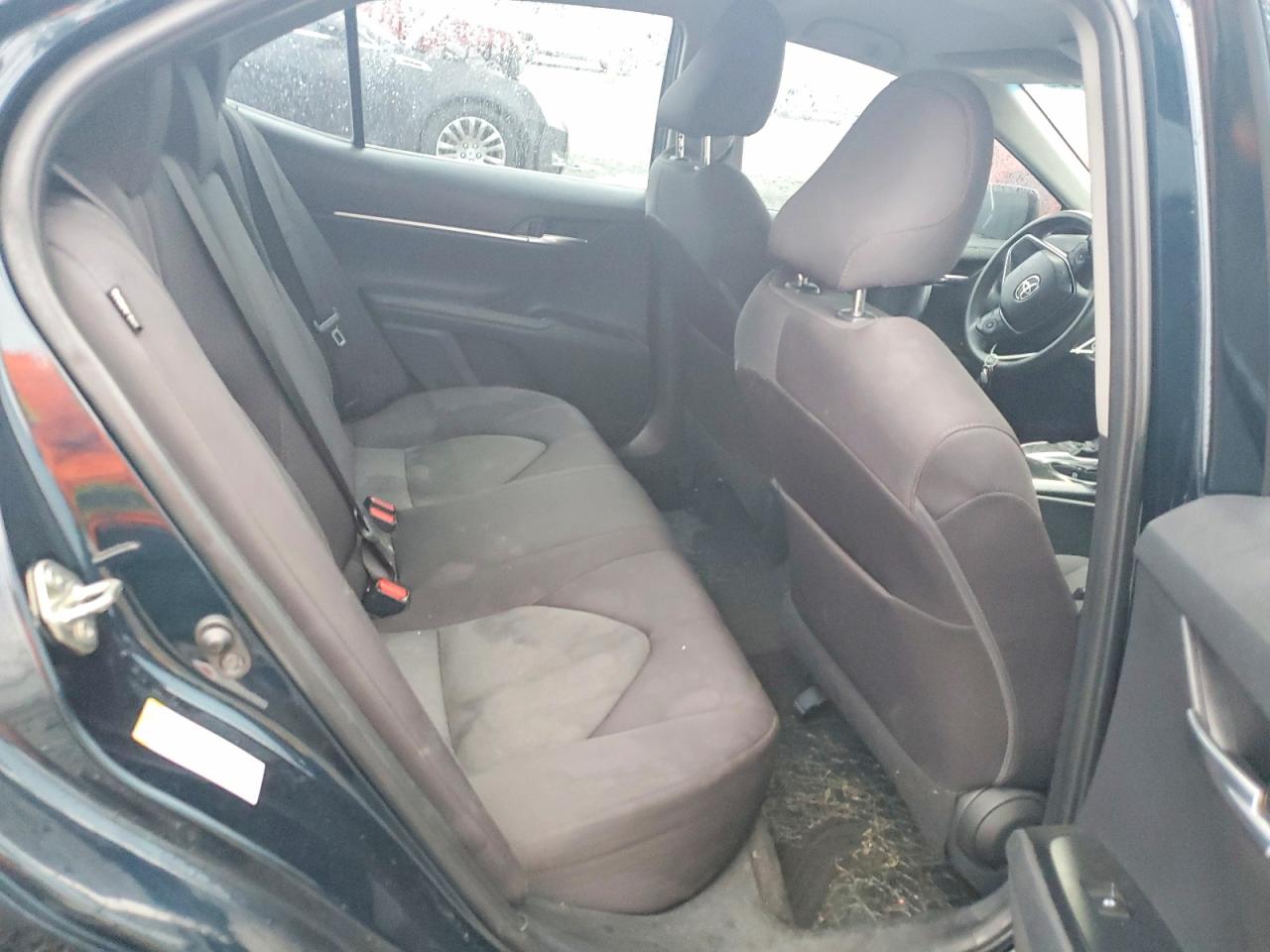 2018 TOYOTA CAMRY LE photo 10