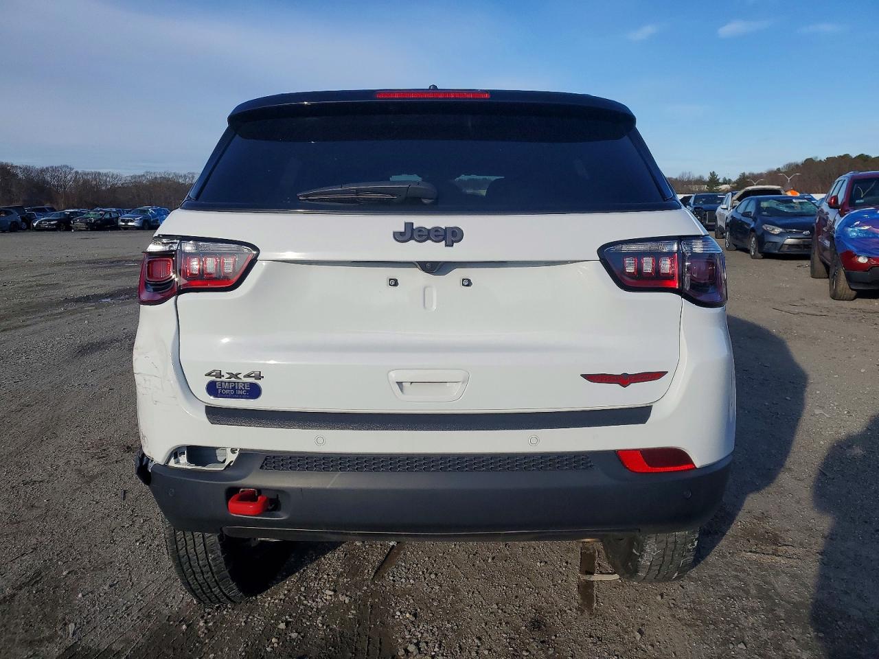2024 JEEP COMPASS TRAILHAWK photo 6