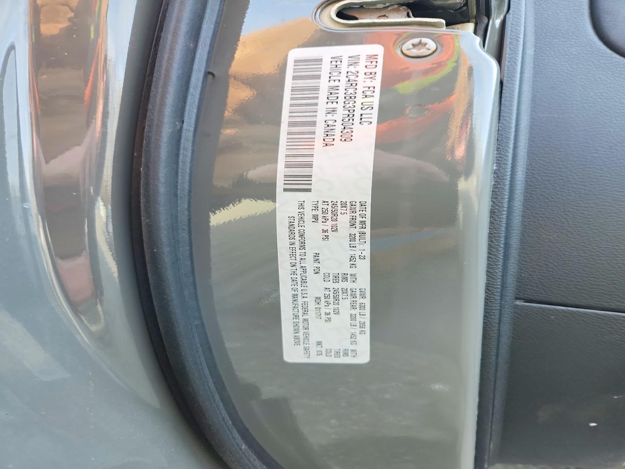 2023 CHRYSLER PACIFICA TOURING L photo 13
