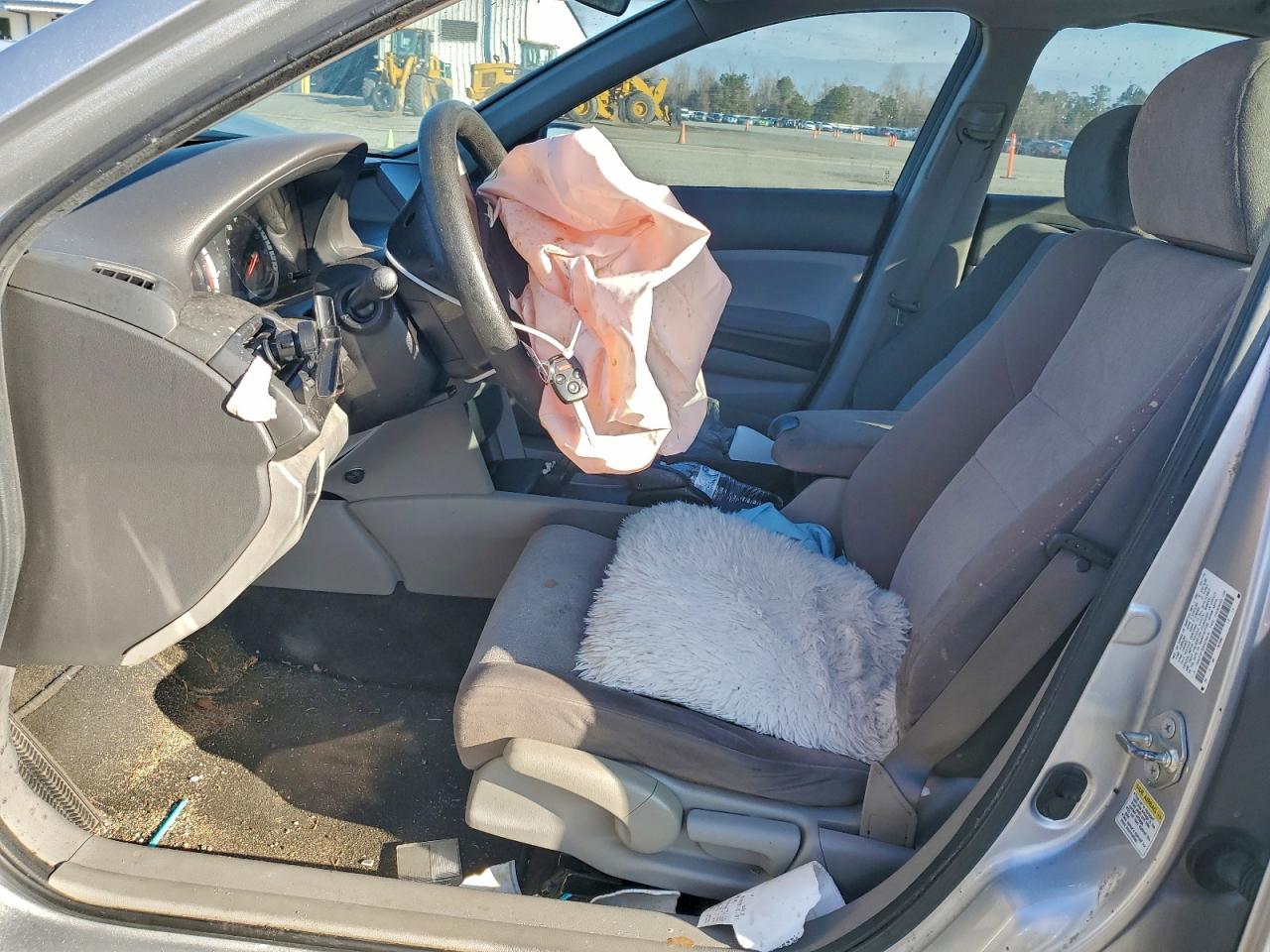 2010 HONDA ACCORD LX photo 7