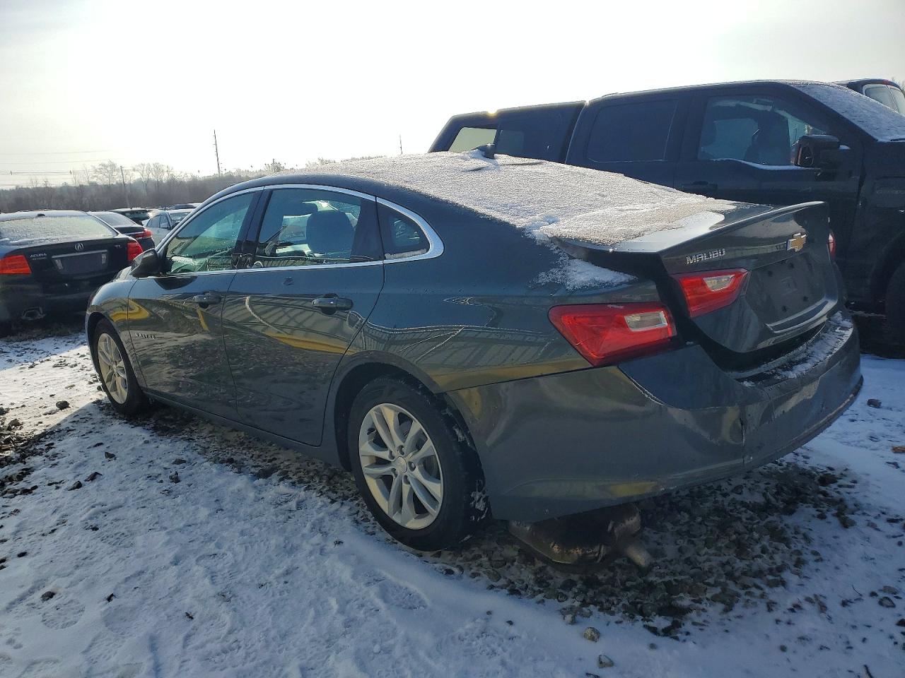 2017 CHEVROLET MALIBU LT photo 2