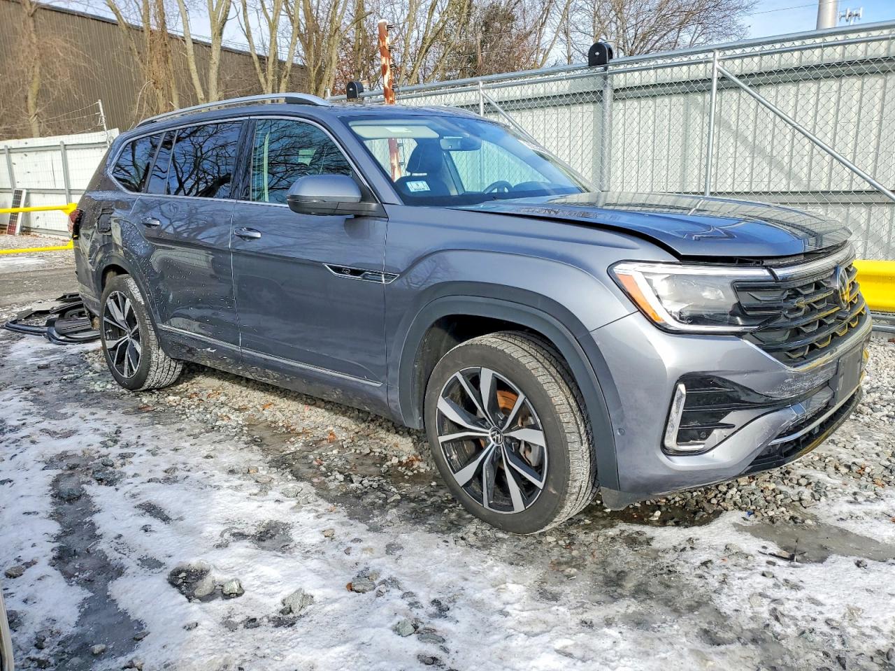 2024 VOLKSWAGEN ATLAS SEL PREMIUM R-LINE photo 4