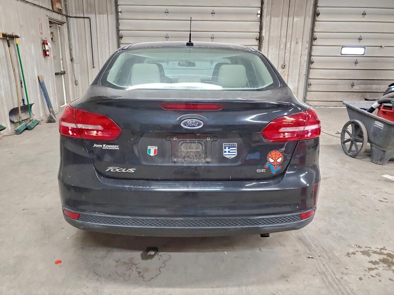 2015 FORD FOCUS SE photo 6