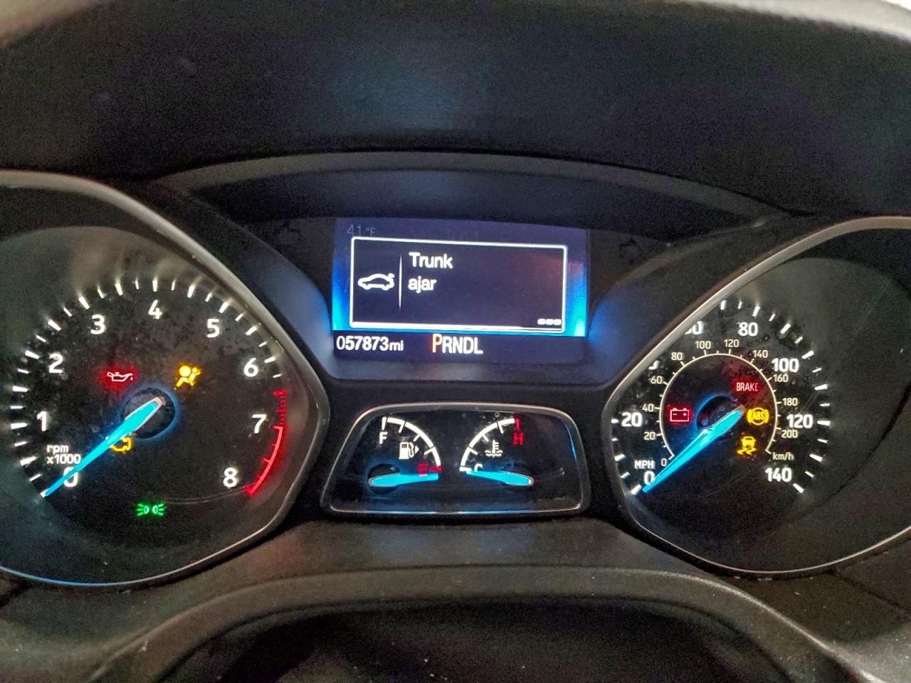 2015 FORD FOCUS SE photo 9