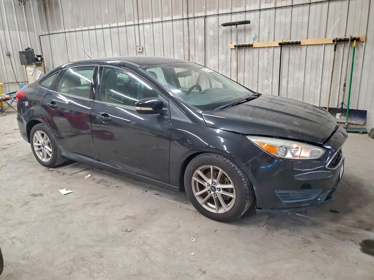 2015 FORD FOCUS SE photo 4
