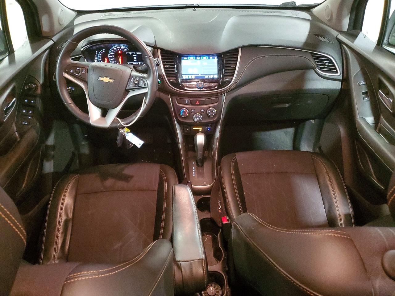 2018 CHEVROLET TRAX 1LT photo 8