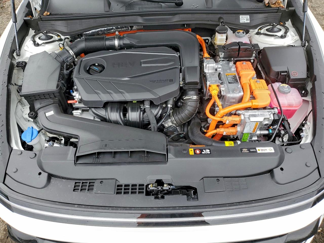 2026 HYUNDAI SONATA HYBRID photo 11