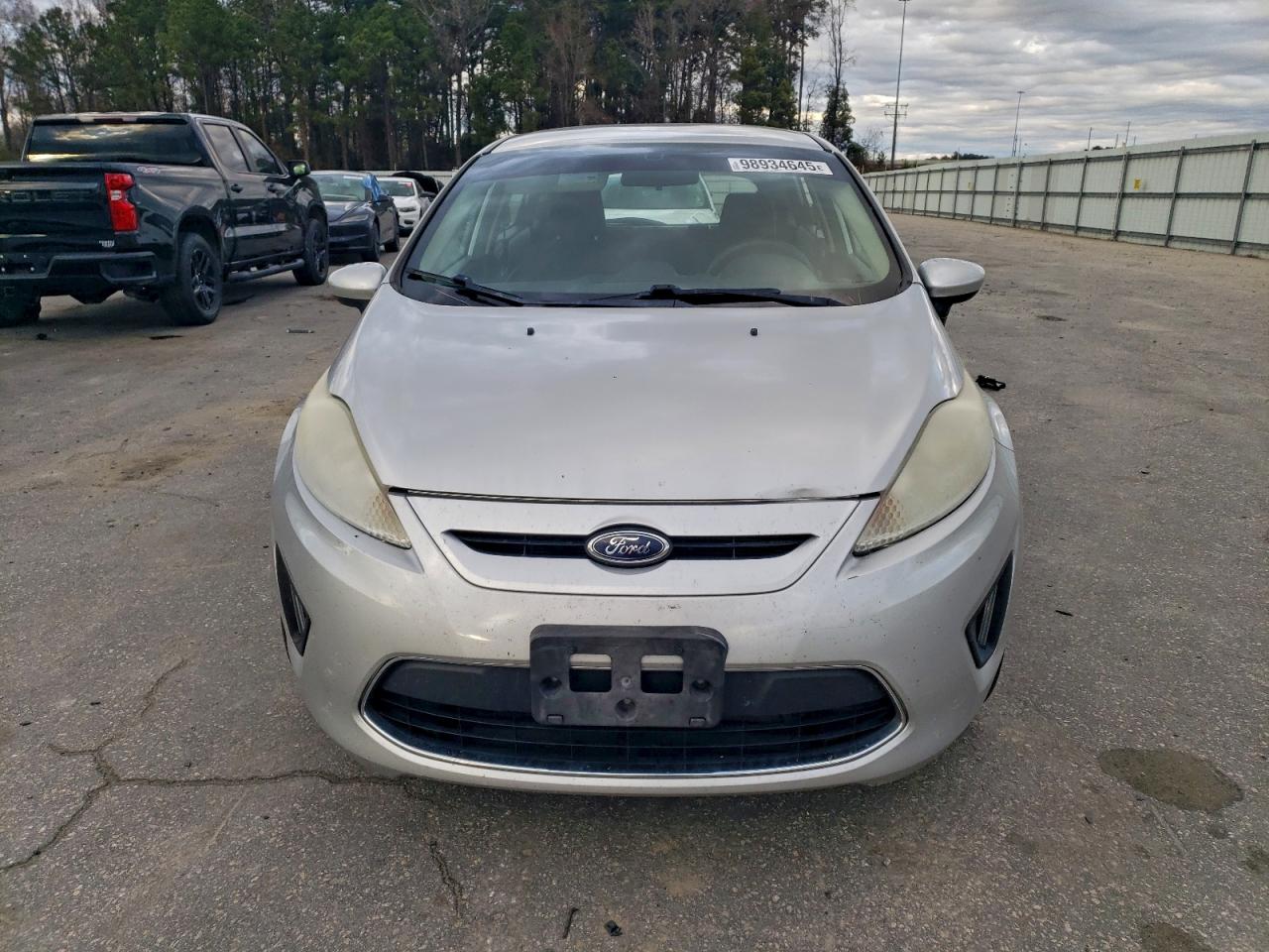 2011 FORD FIESTA SE photo 5