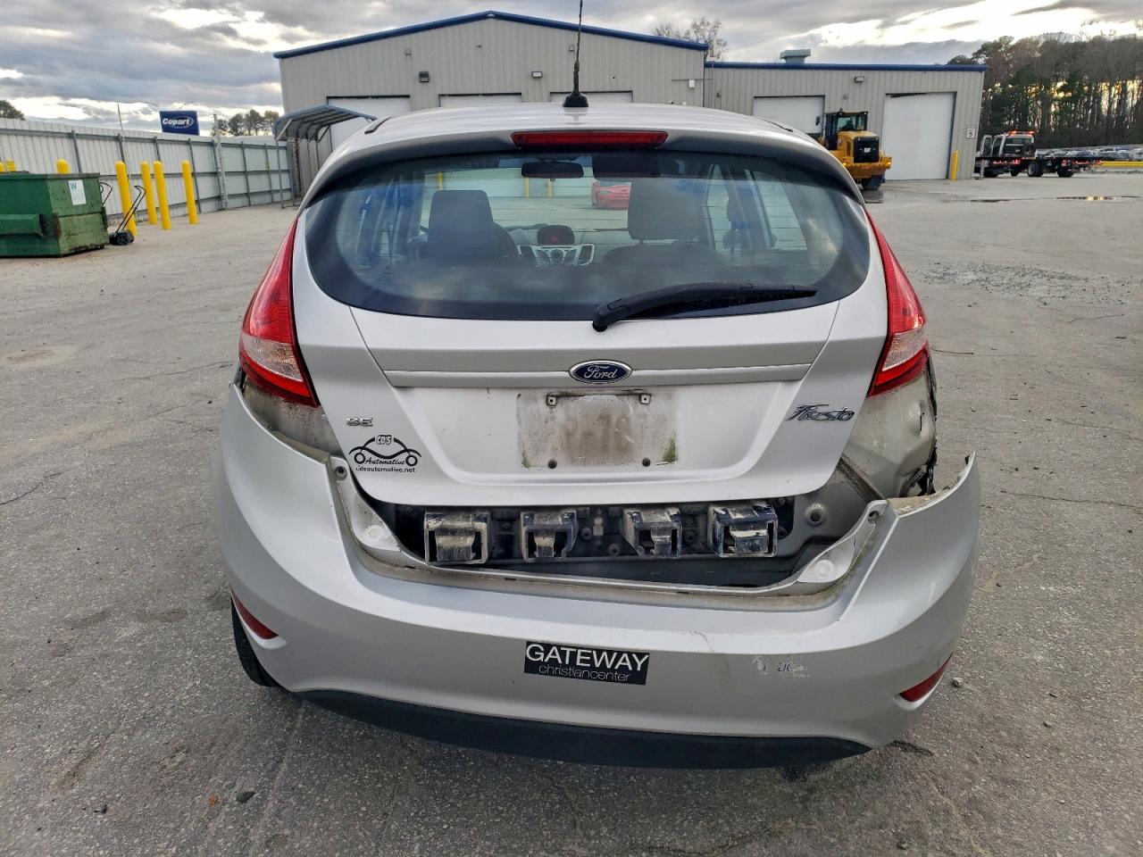 2011 FORD FIESTA SE photo 6
