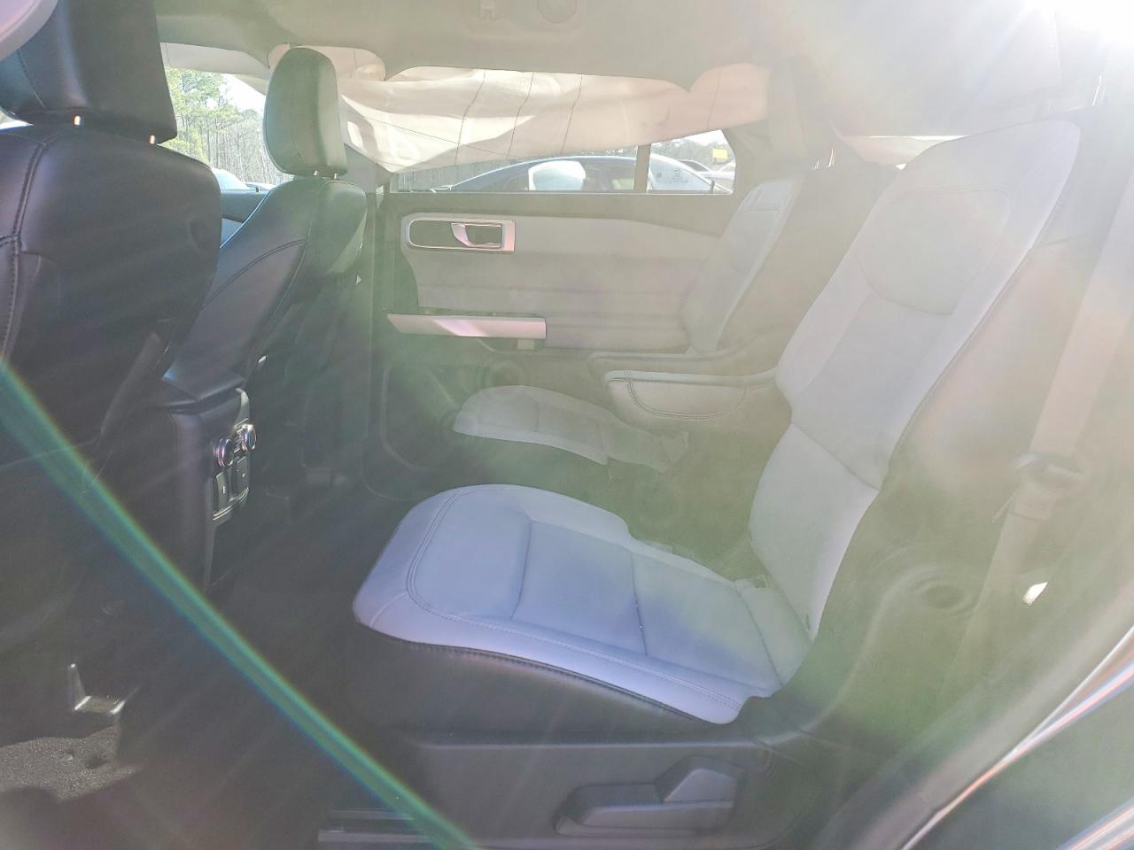 2021 FORD EXPLORER XLT photo 11