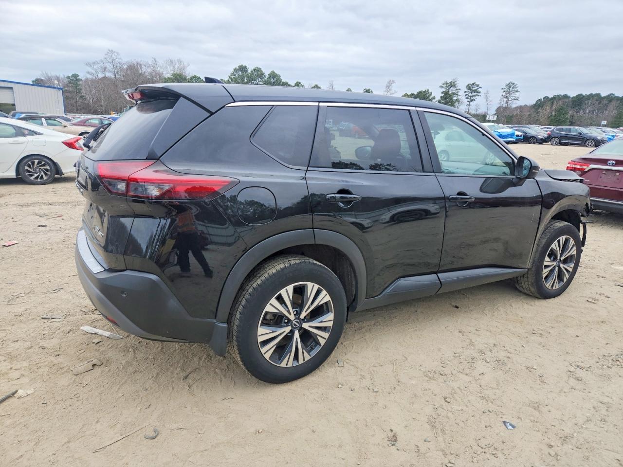 2023 NISSAN ROGUE SV photo 3