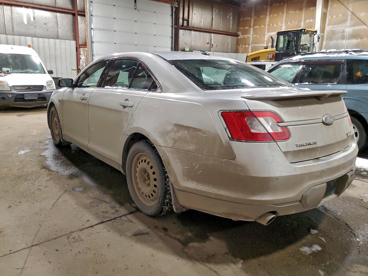 2011 FORD TAURUS SHO photo 2