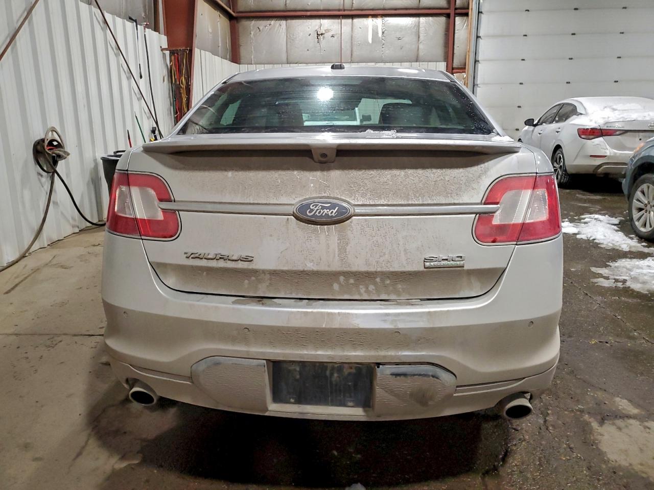 2011 FORD TAURUS SHO photo 6