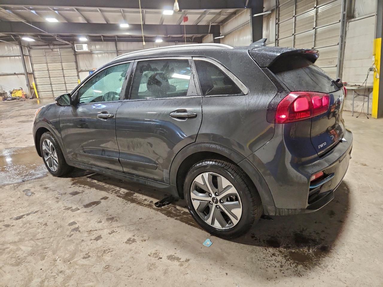 2022 KIA NIRO S photo 2