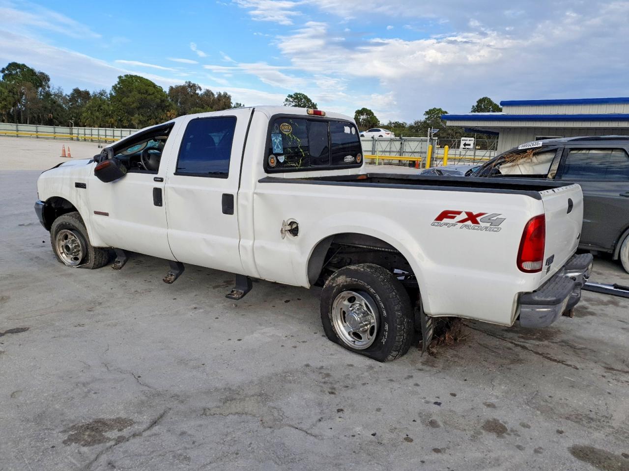 2004 FORD F350 SRW SUPER DUTY photo 2