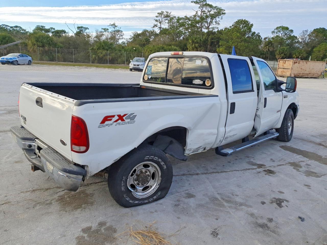 2004 FORD F350 SRW SUPER DUTY photo 3