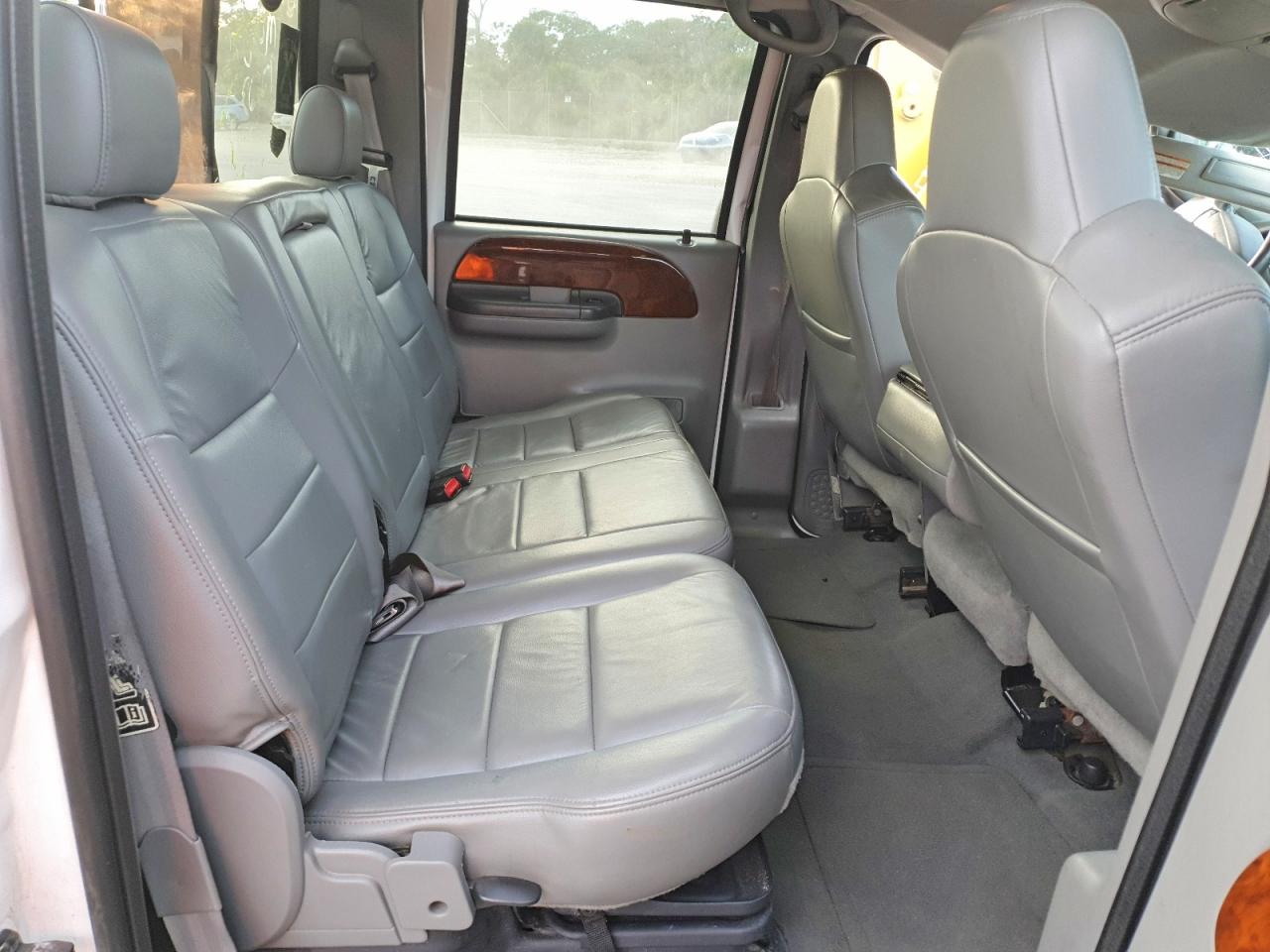 2004 FORD F350 SRW SUPER DUTY photo 10