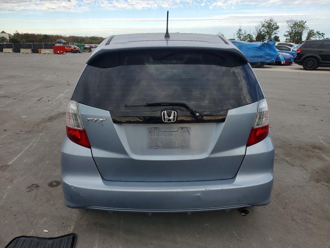 2011 HONDA FIT SPORT photo 6