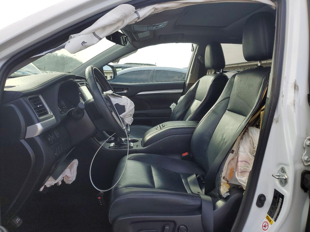 2019 TOYOTA HIGHLANDER SE photo 7