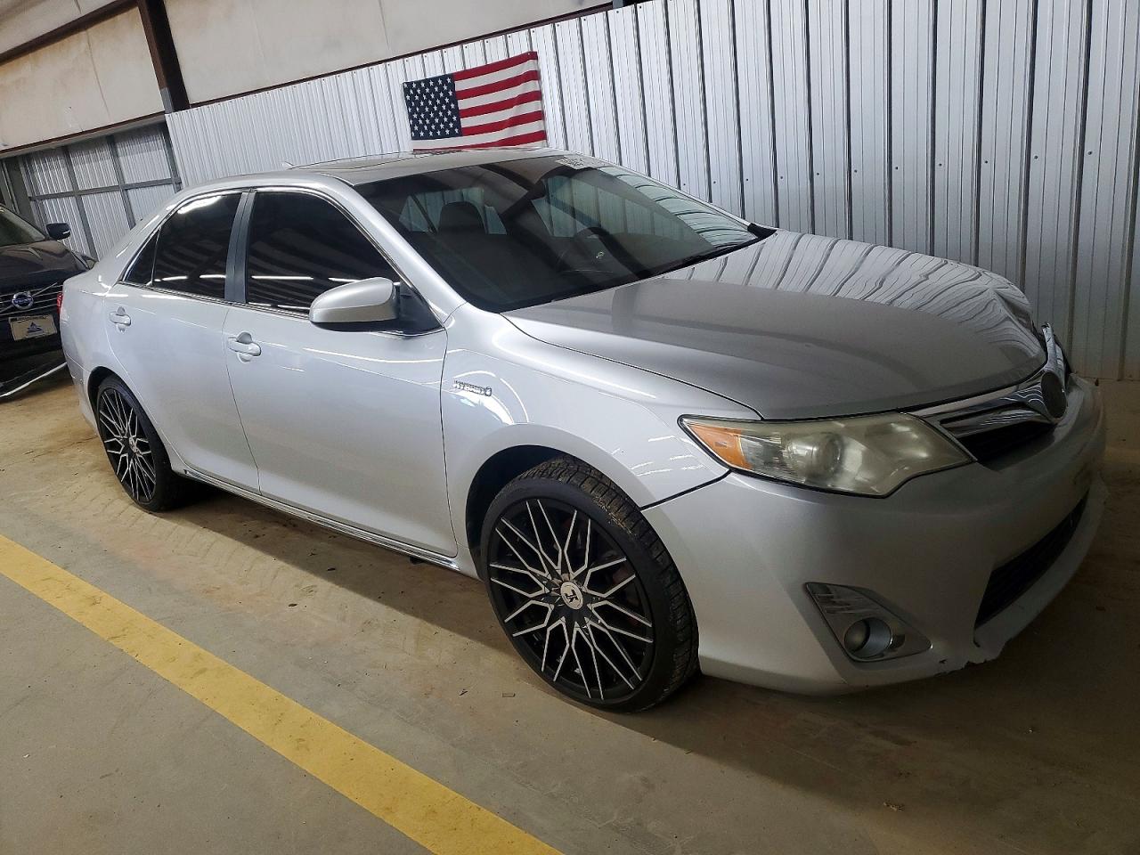 2012 TOYOTA CAMRY HYBRID photo 4