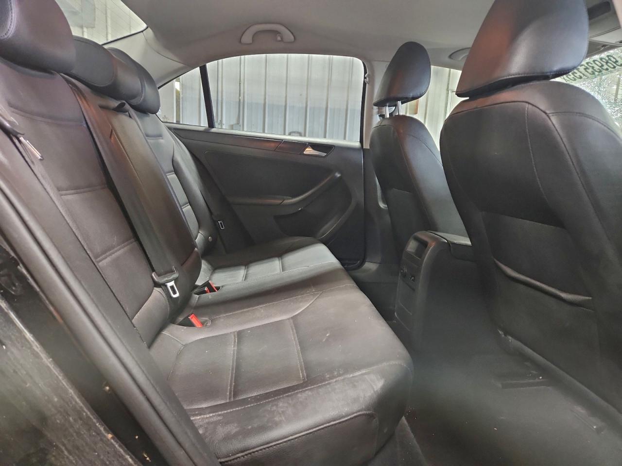 2012 VOLKSWAGEN JETTA SE photo 10
