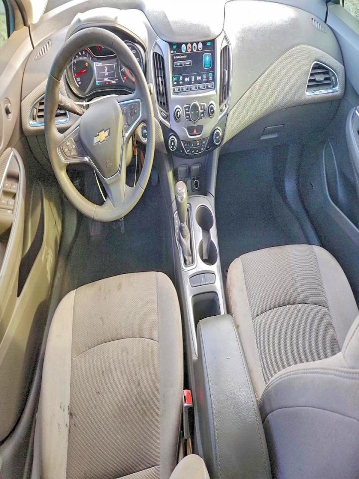 2017 CHEVROLET CRUZE LT photo 8