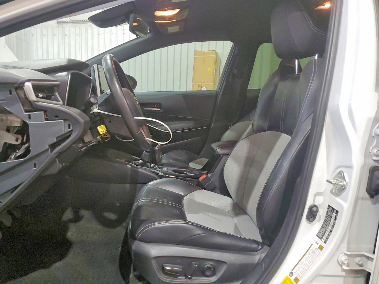 2022 TOYOTA COROLLA XSE photo 7