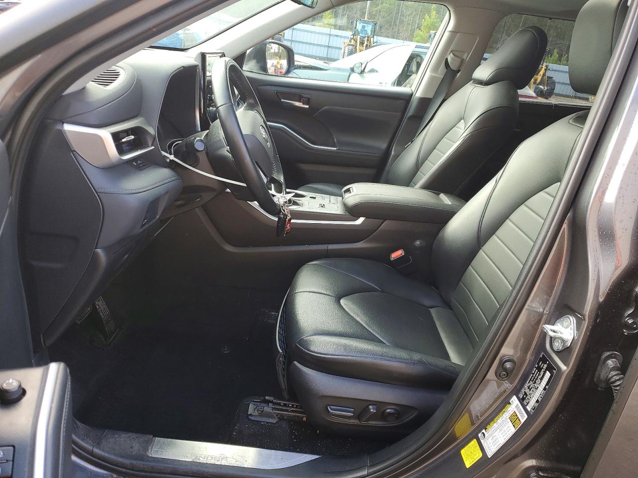 2021 TOYOTA HIGHLANDER HYBRID XLE photo 7
