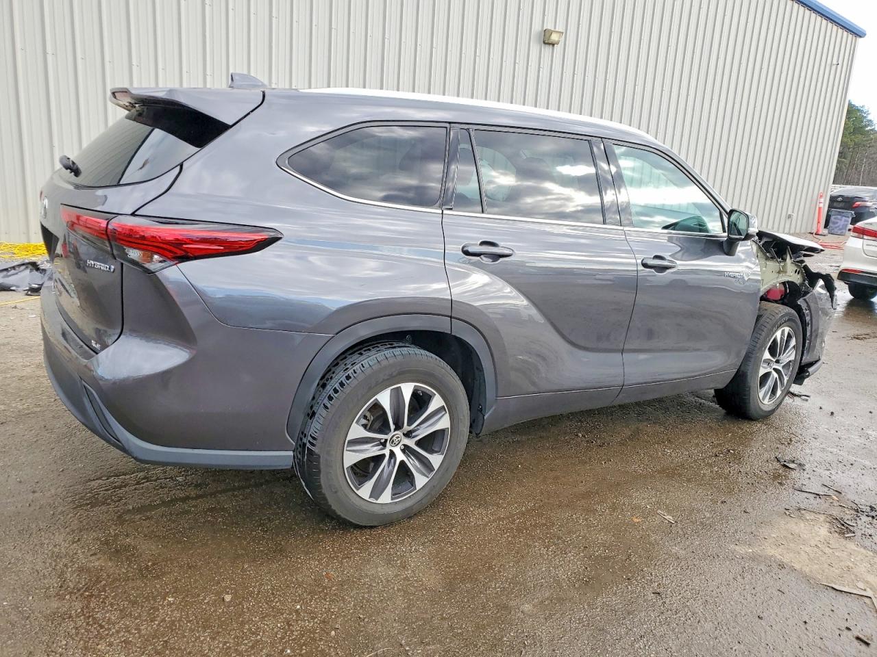 2021 TOYOTA HIGHLANDER HYBRID XLE photo 3
