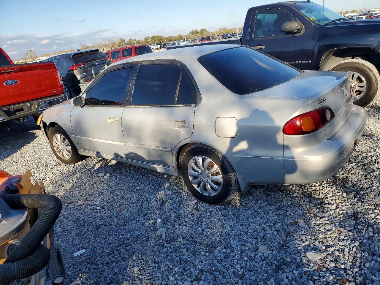 2001 TOYOTA COROLLA CE photo 2