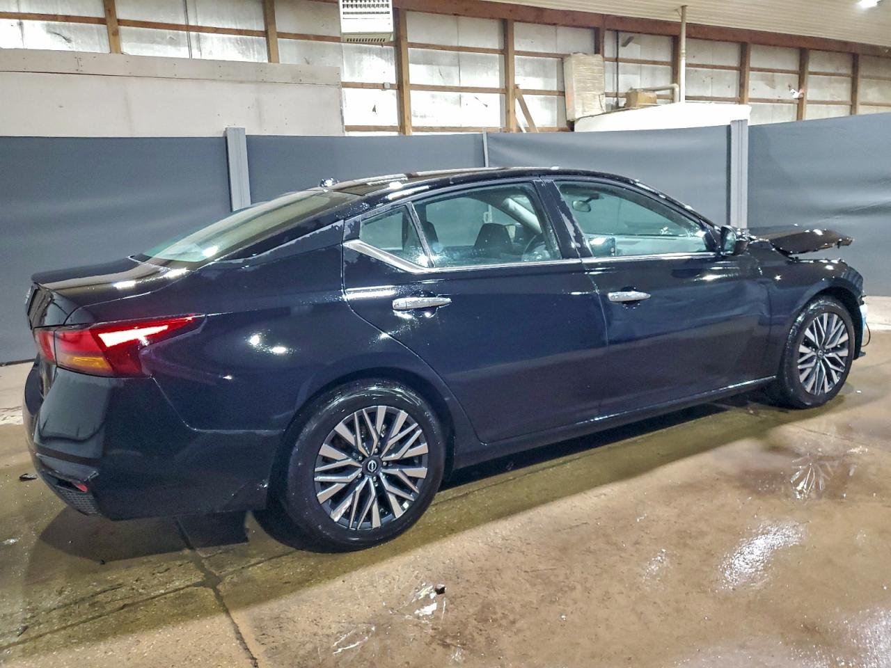 2025 NISSAN ALTIMA SV photo 3