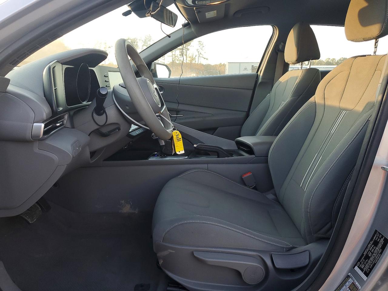 2022 HYUNDAI ELANTRA SEL photo 19