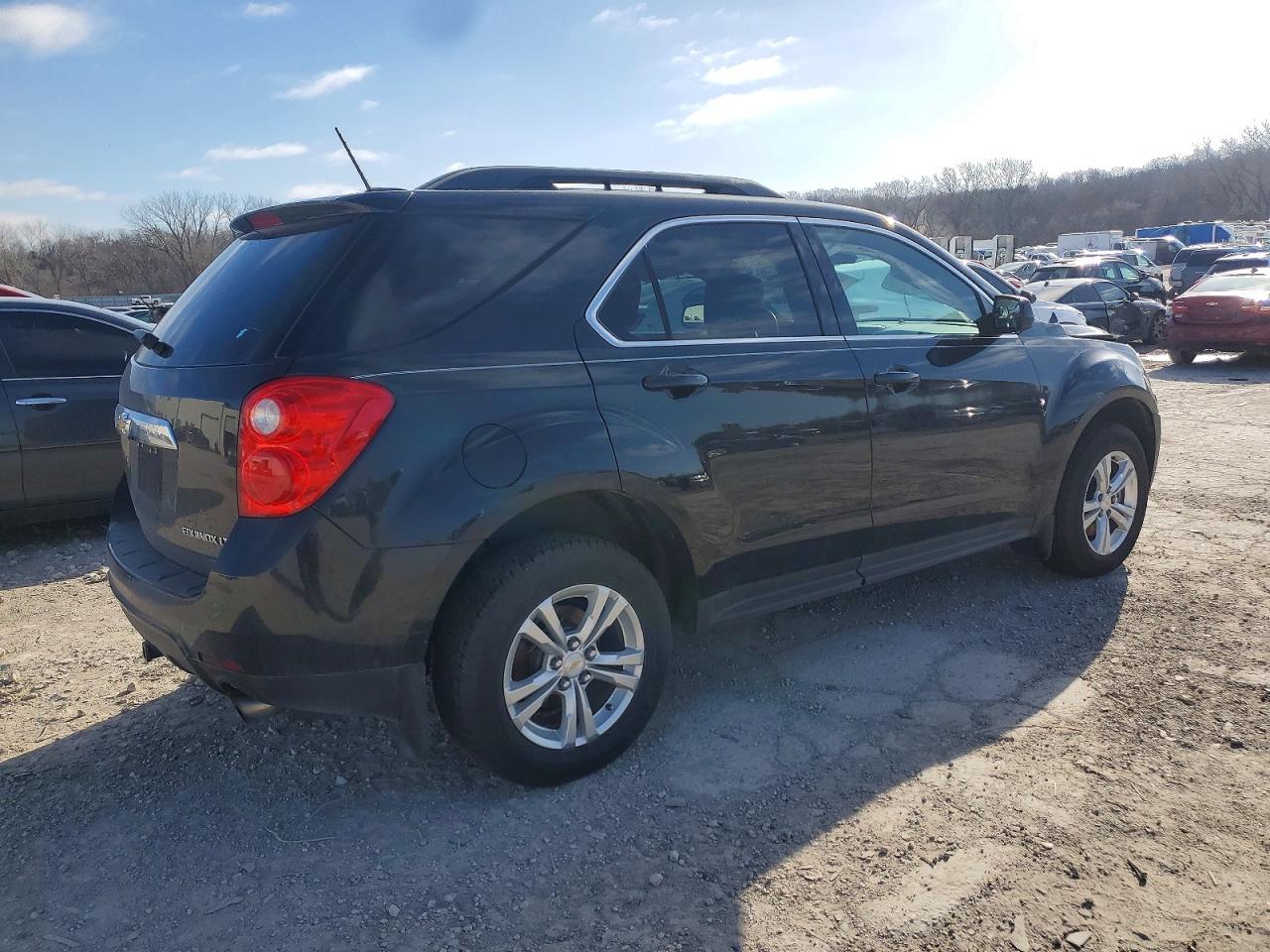 2015 CHEVROLET EQUINOX LT photo 3