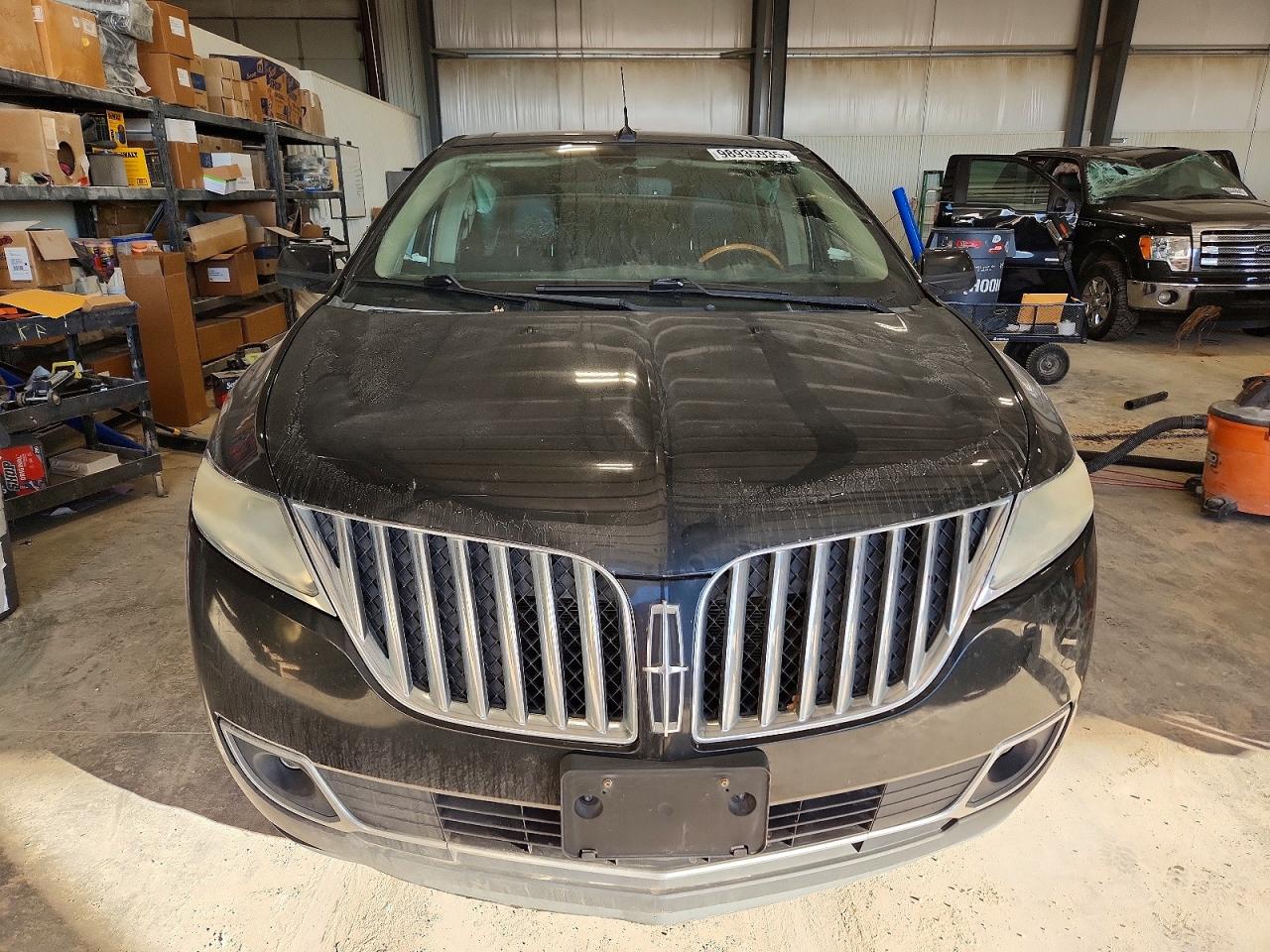2011 LINCOLN MKX photo 5