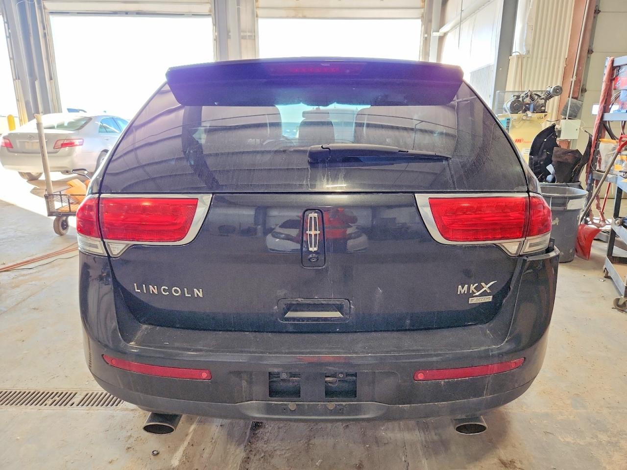 2011 LINCOLN MKX photo 6