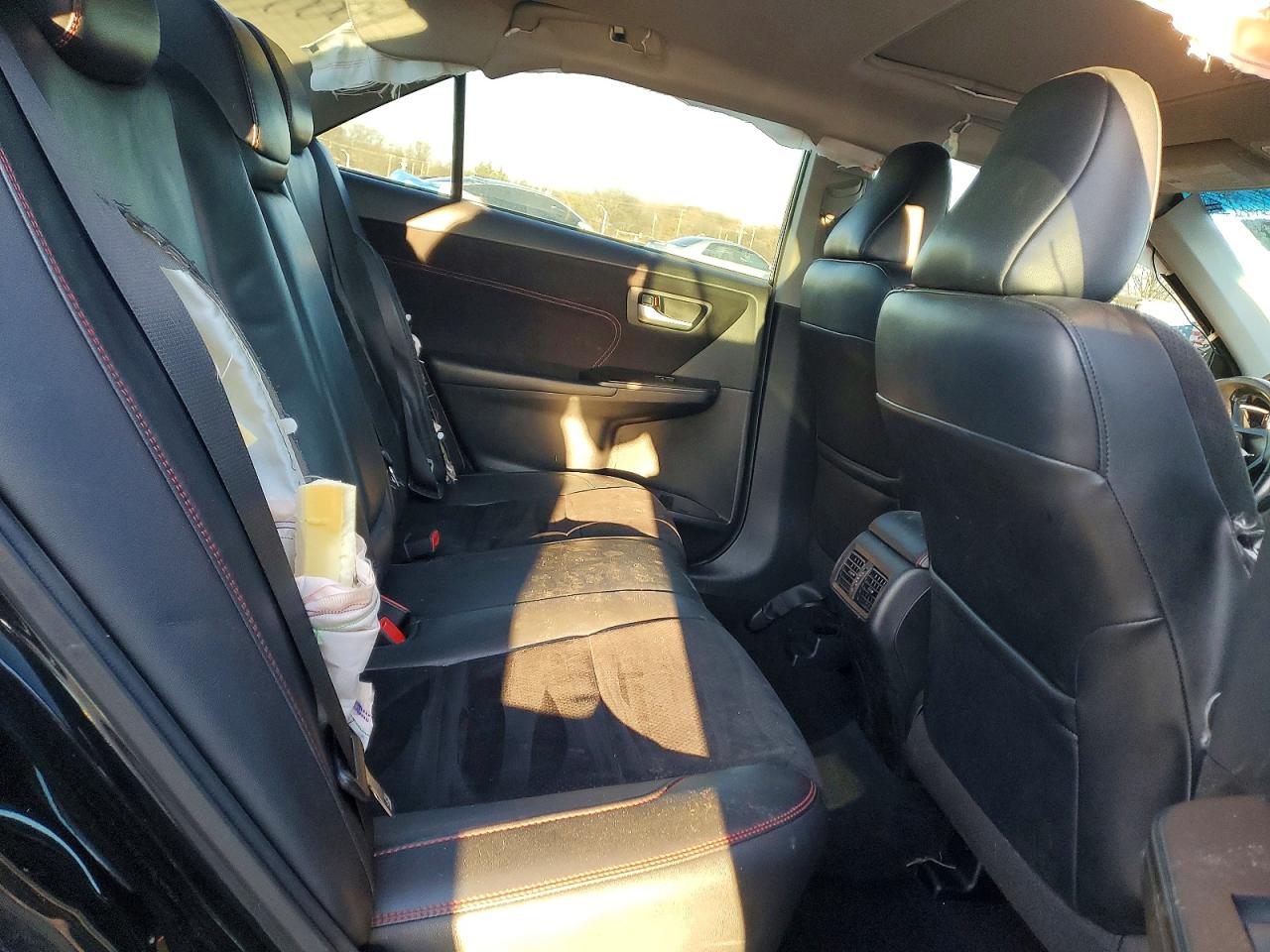 2015 TOYOTA CAMRY photo 28