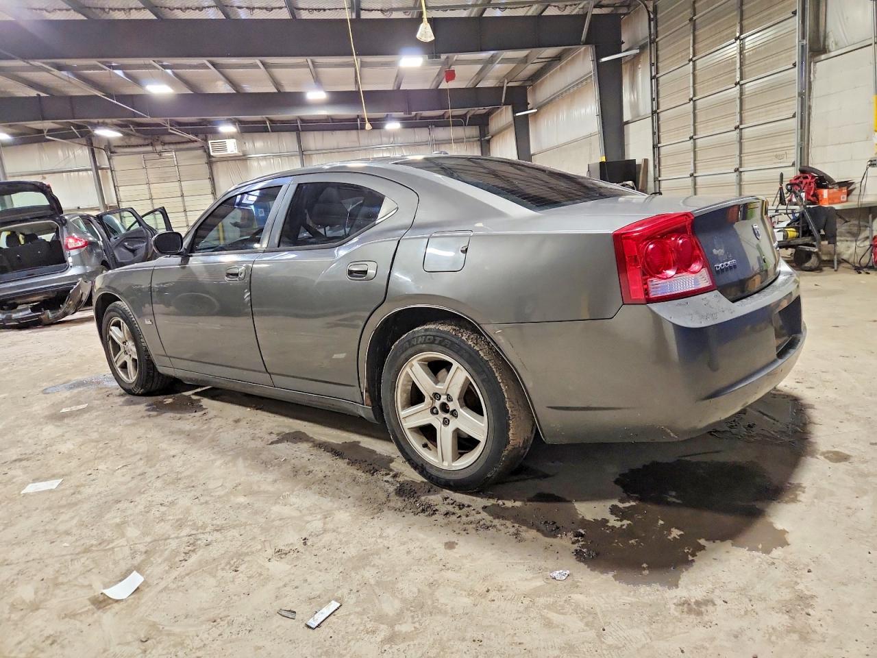 2010 DODGE CHARGER SXT photo 2