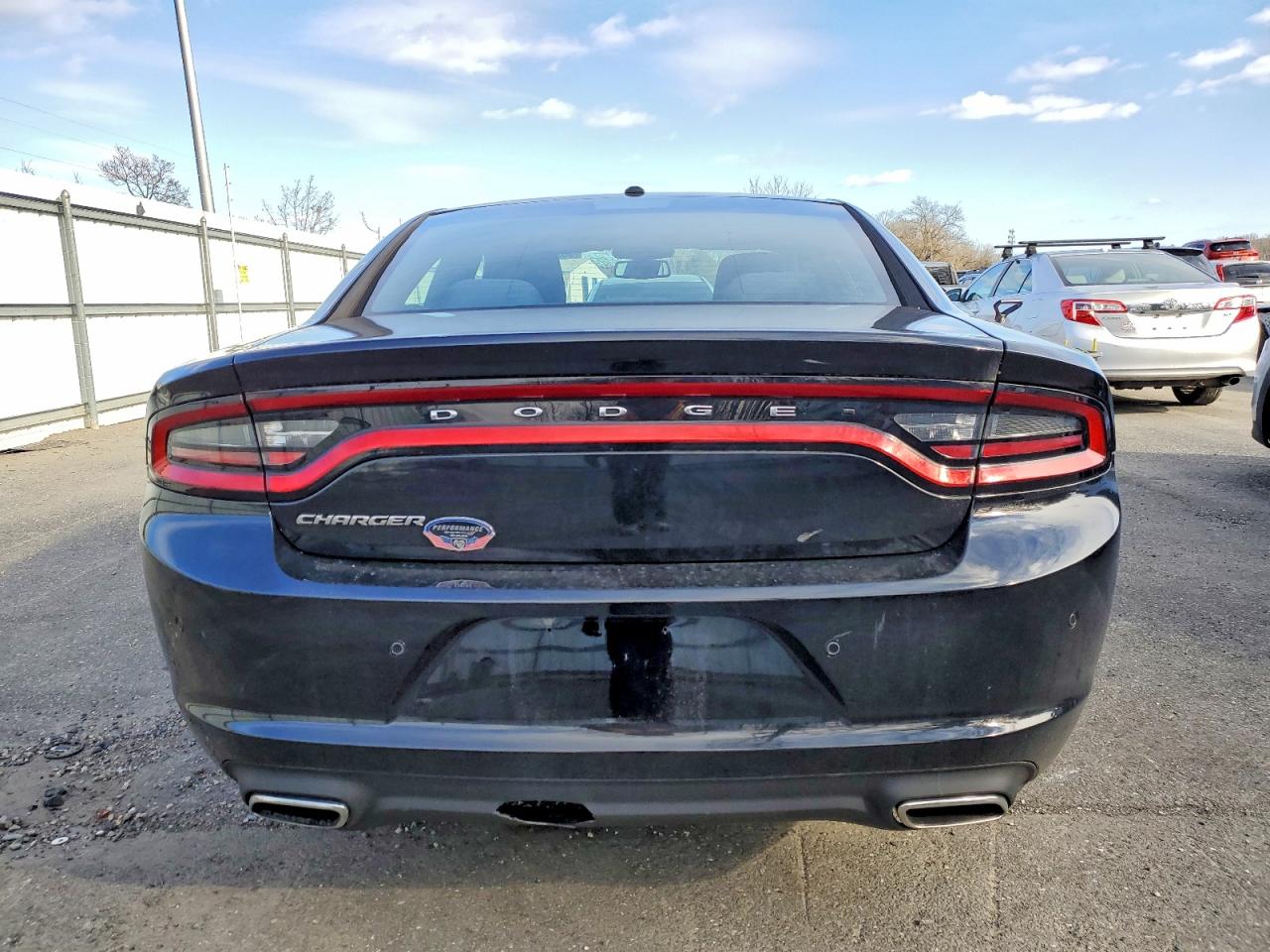 2017 DODGE CHARGER SE photo 6