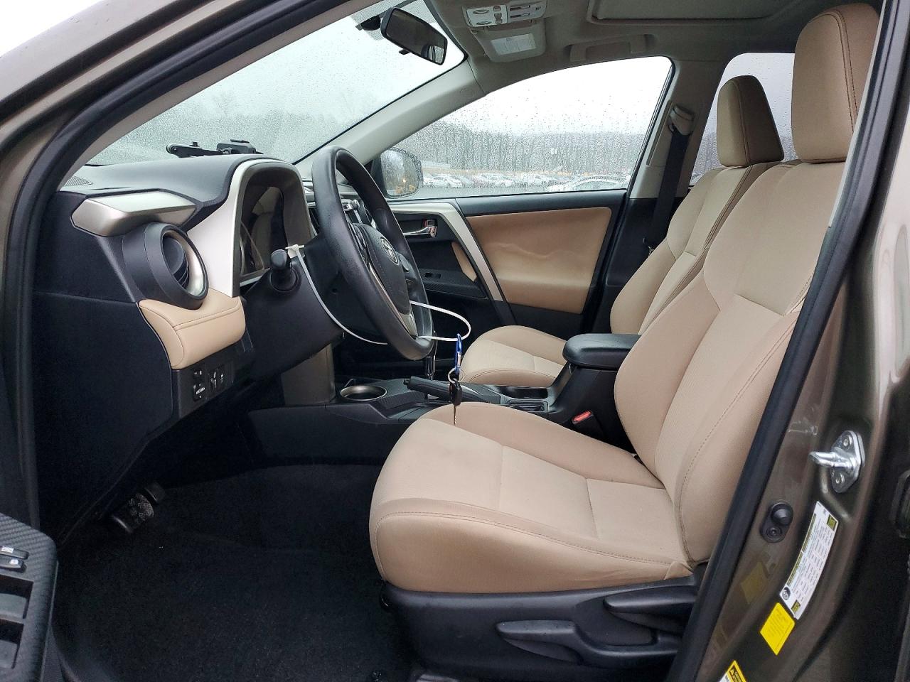 2014 TOYOTA RAV4 XLE photo 7