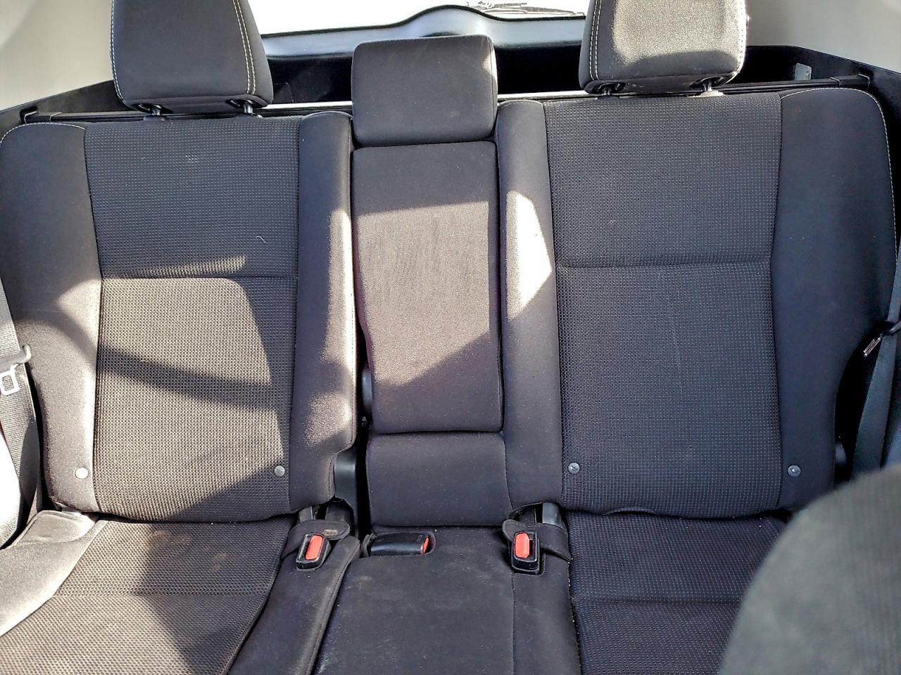 2016 TOYOTA RAV4 XLE photo 10