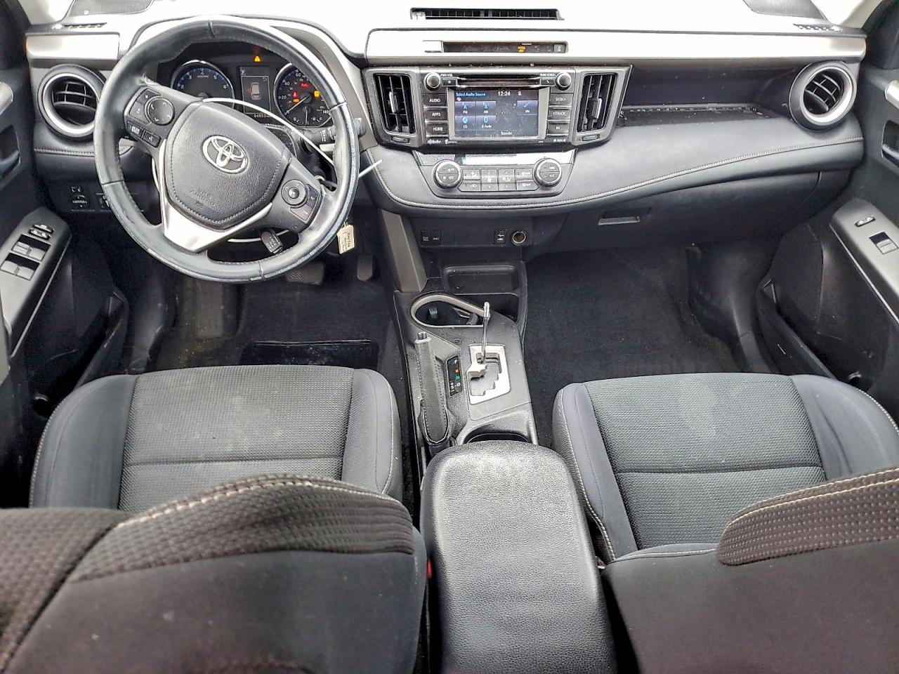 2016 TOYOTA RAV4 XLE photo 8