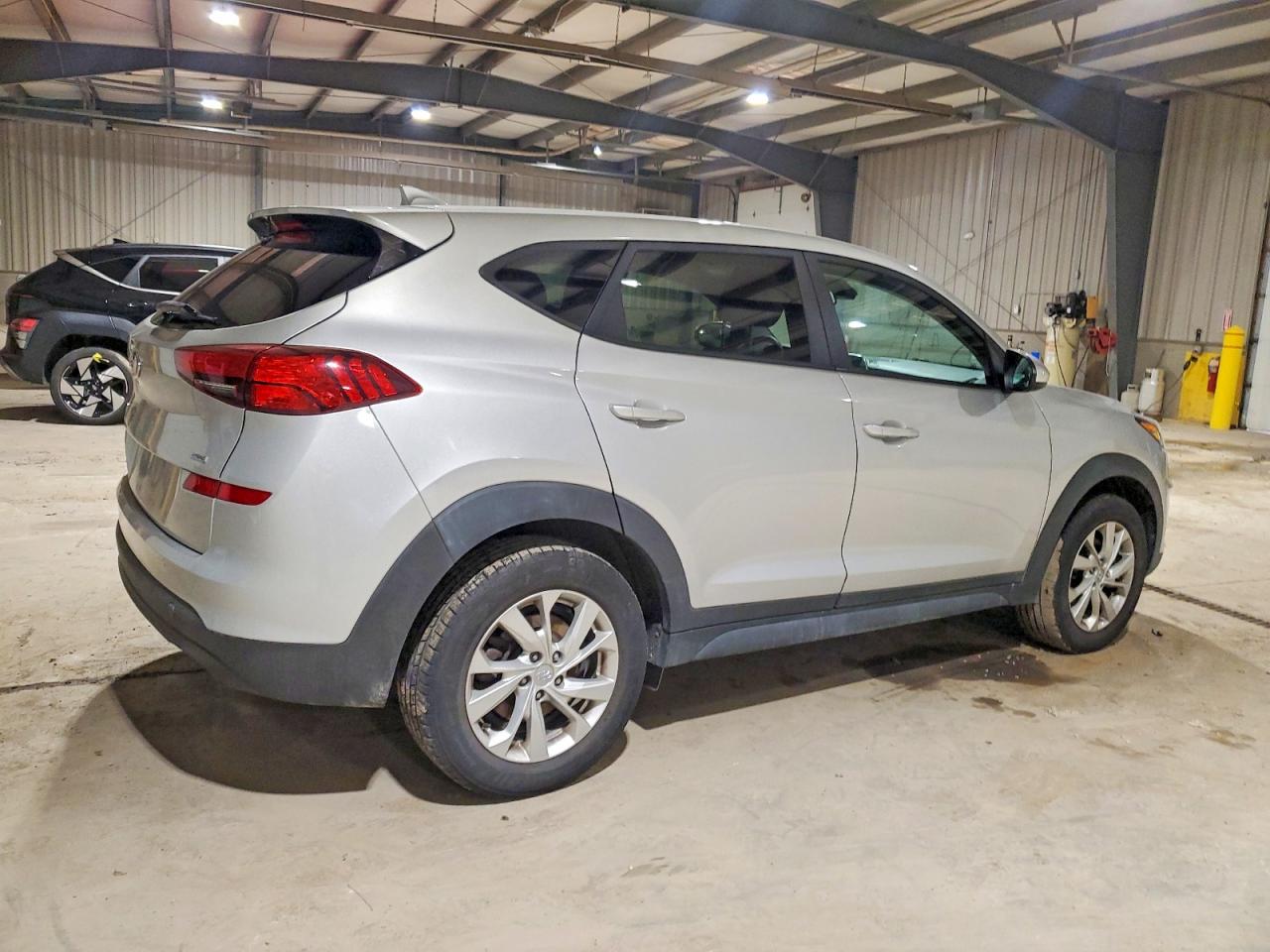 2019 HYUNDAI TUCSON SE photo 5