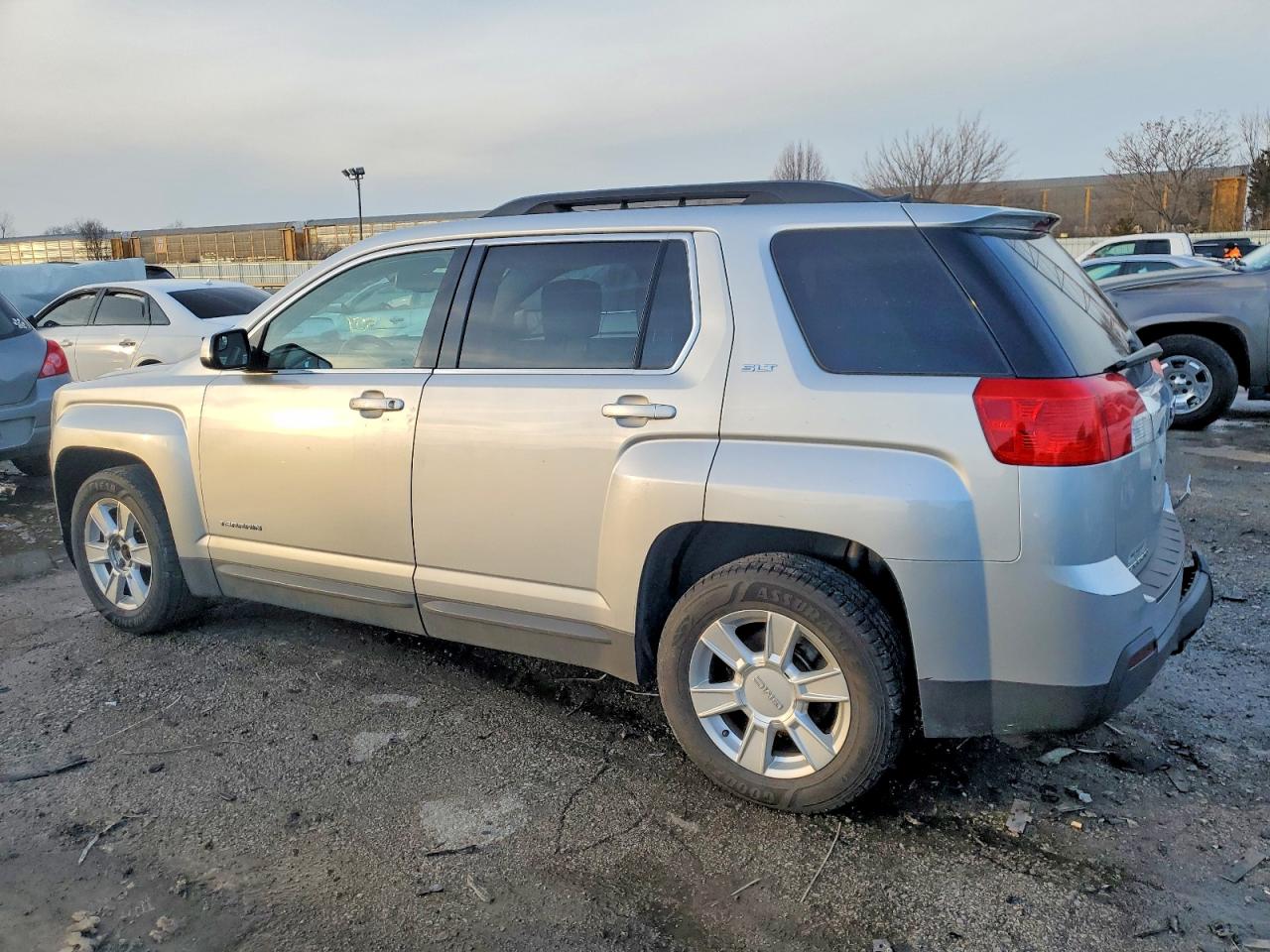 2013 GMC TERRAIN SLT photo 3